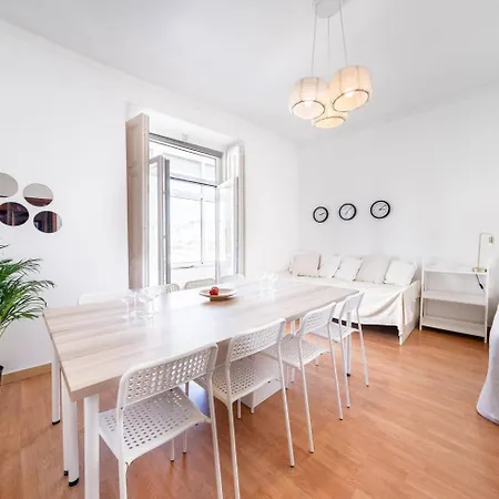 Prime 51 Bedroom Overlooking Marques Pombal Lisbon